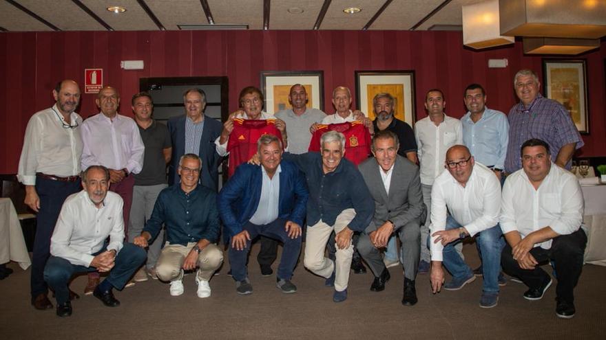 Fútbol | Homenaje a Miquel Bestard y nuevo cargo para Pep Sansó en la  Federación Española