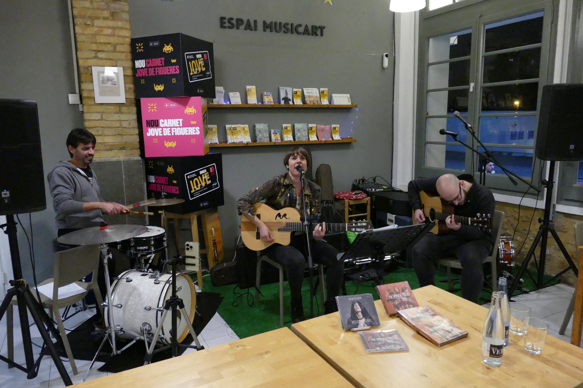 Figueres presenta el seu propi Carnet Jove