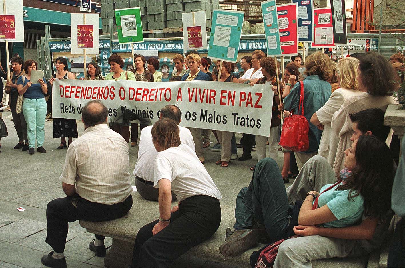 Concentración contra la violencia machista en la calle Príncipe de Vigo en la década de los 80