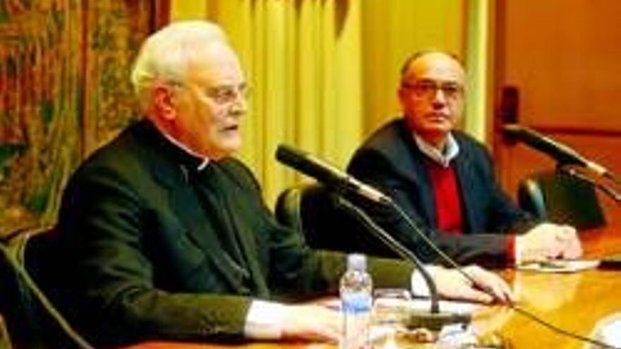 El cardenal Amigo habla de crisis e Iglesia