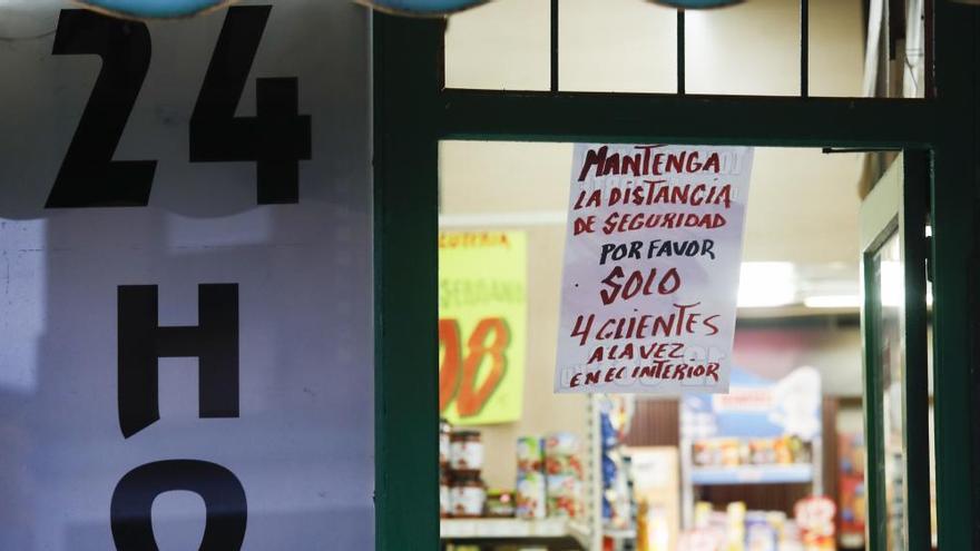 Cambia Avilés pide eliminar tasas al pequeño comercio y reducir el servicio de taxis