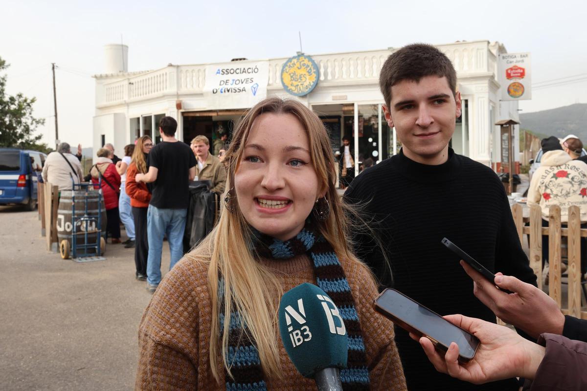 Todas las imágenes de la presentación de la asociación juvenil de Ibiza en Can Jordi