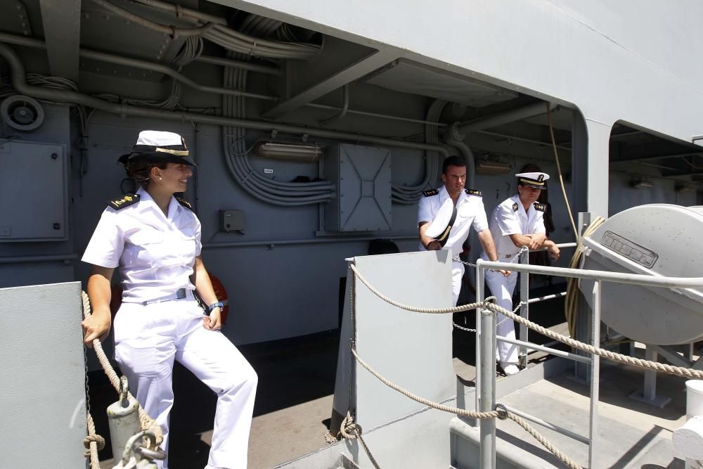 El buque de asalto anfibio 'Galicia' y el patrullero de altura 'Infanta Elena', por dentro