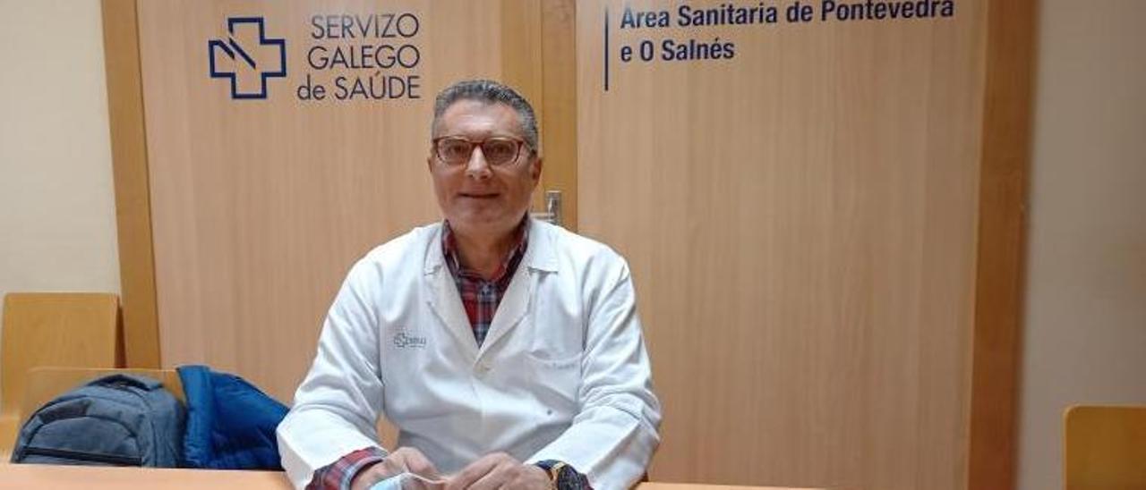 El doctor José Luis Martínez Melgar, en el Hospital Montecelo. // GUSTAVO SANTOS