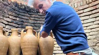 Cinco generaciones de alfareros en Arroyo de la Luz y un secreto que convierte cada pieza en irrepetible