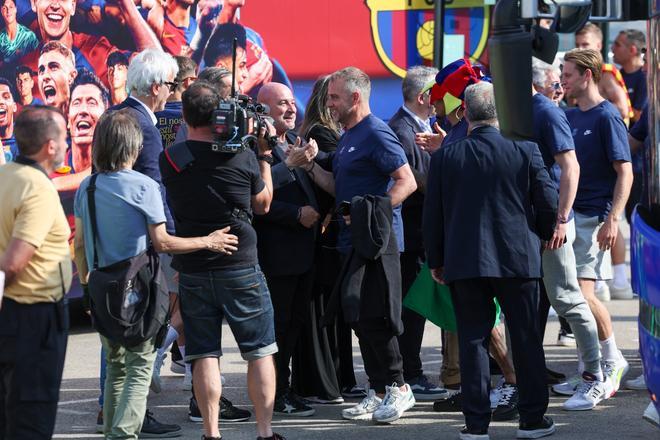 ¡De locos! Las mejores imágenes de una ciudad entregada al Barça