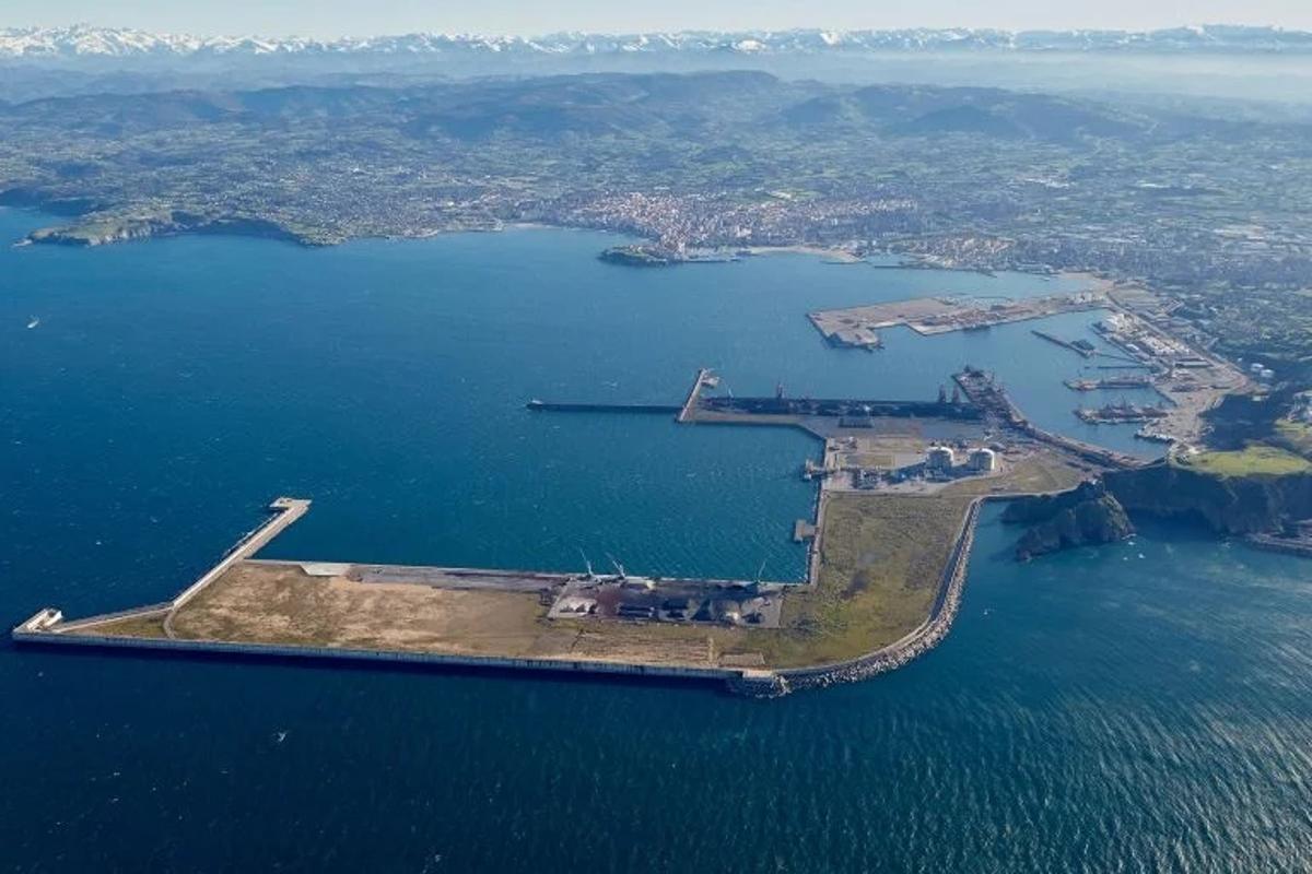 Typsa trabajó en la supervisión de las obras y asistencia técnica del puerto exterior de Gijón.