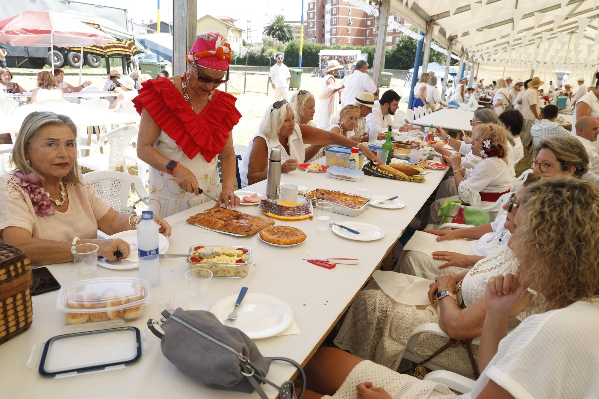 EN IMÁGENES | Popular comida de indianos en Trasona