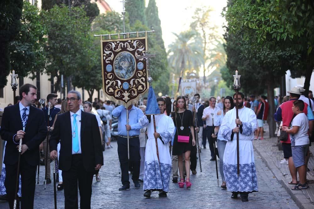 La Virgen de Acá vuelve a las calles del Alcázar Viejo