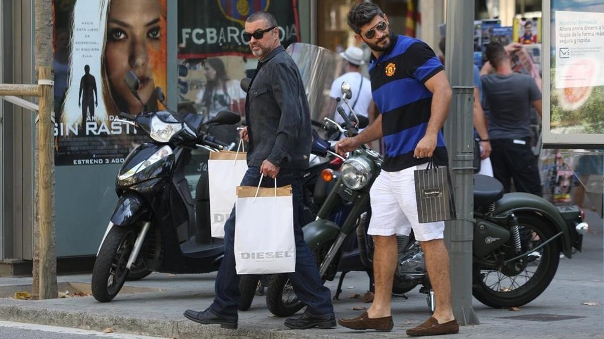 lmmarco19897005 barcelona 31 07 2012  verano george michael de compras en la170410124531