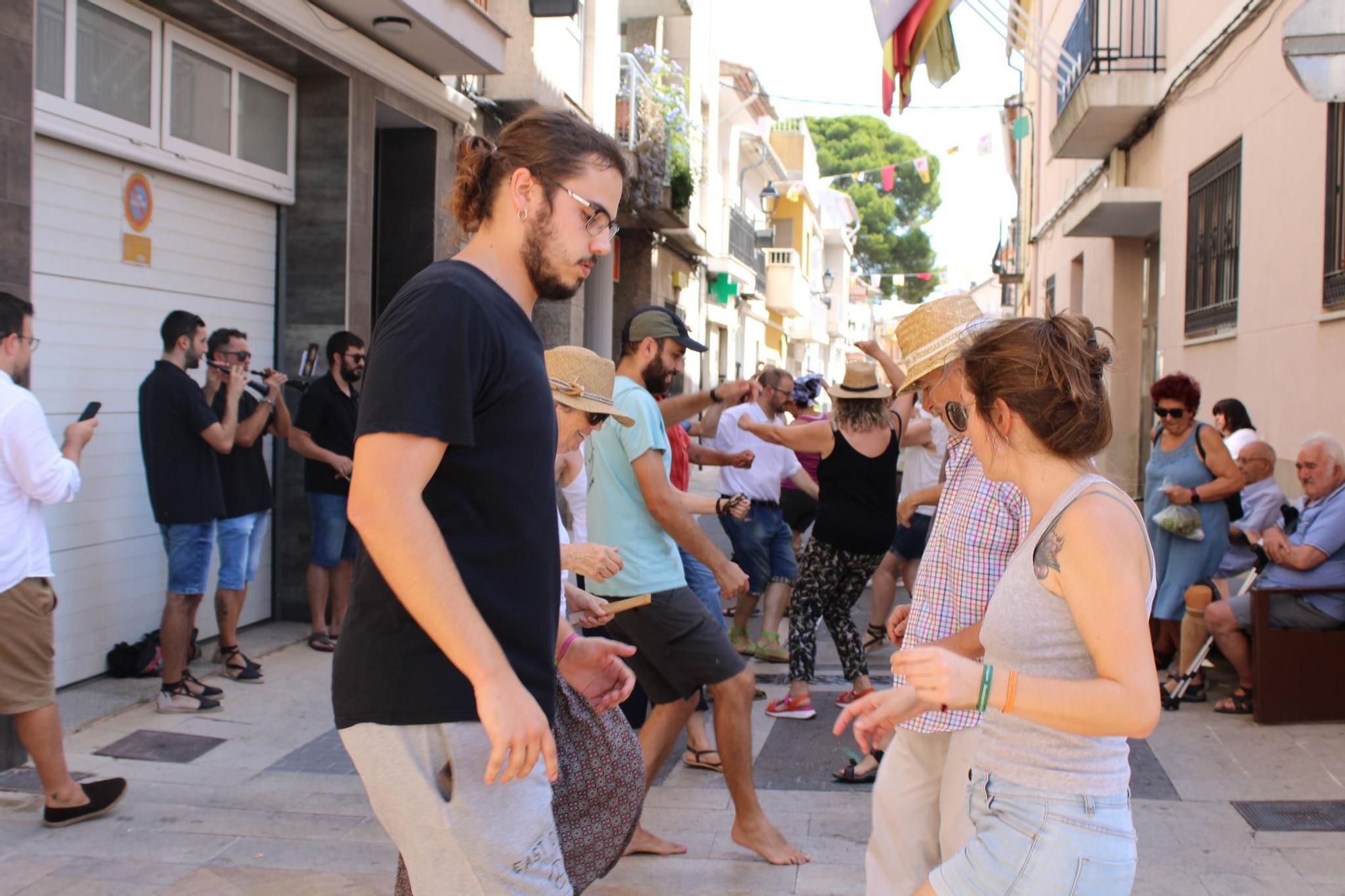 Ròtova reviu l’escaldà del raïm: Una jornada de festa i tradició