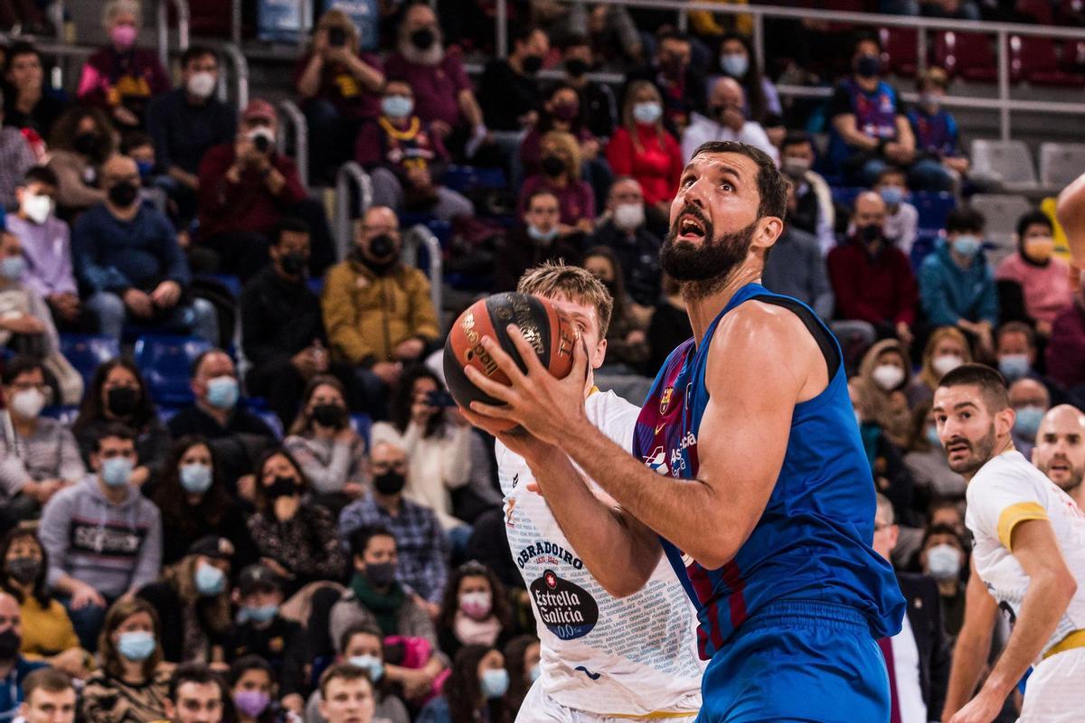 Mirotic brilla con luz propia ante el Monbus Obradoiro.