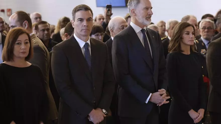 Sánchez reivindica el recuerdo a las víctimas en el 11M: "Sí podemos y debemos mantener viva su memoria"