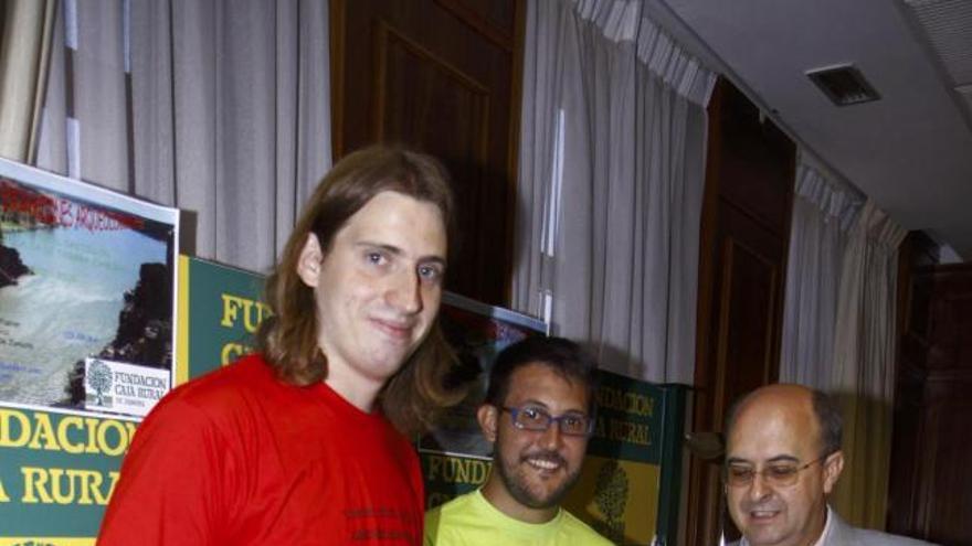 José Carlos Sastre y Óscar Rodríguez junto a Feliciano Ferrero