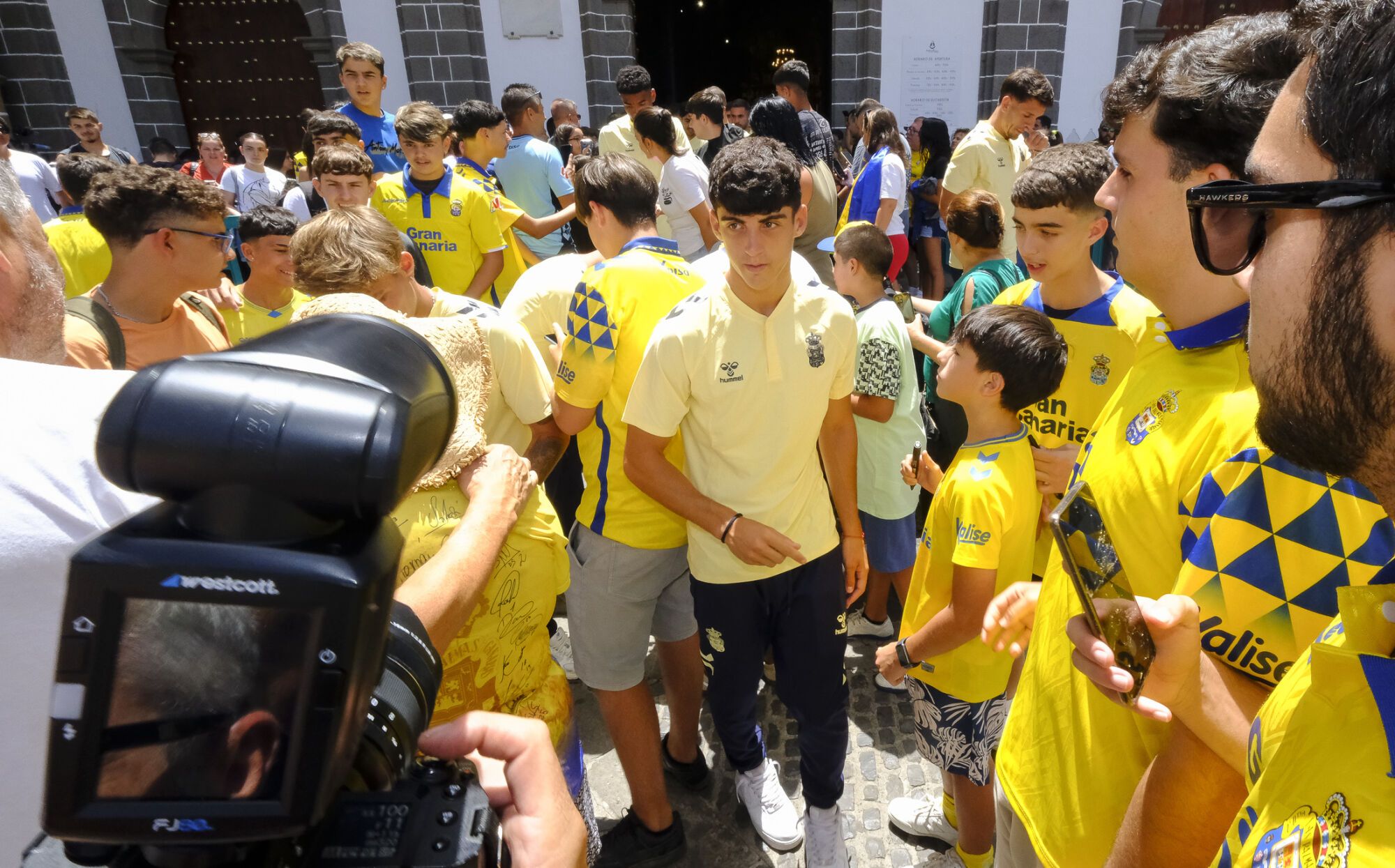 Ofrenda anual de la UD Las Palmas a la Virgen del Pino