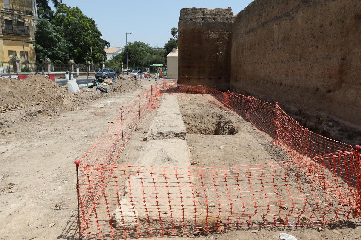 Restos aparecidos en la ronda de Marrubial durante las obras.