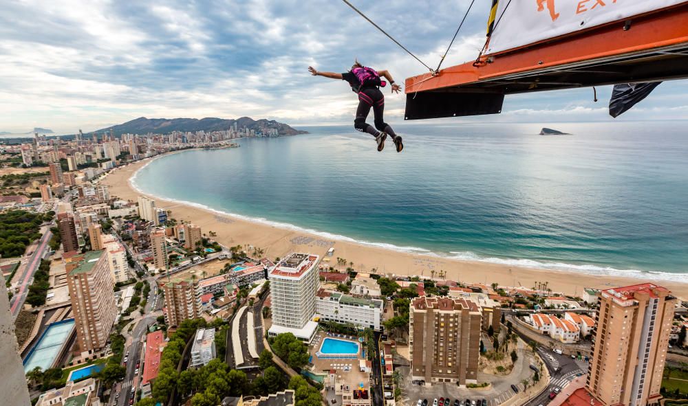 Salto base desde el hotel Bali de Benidorm