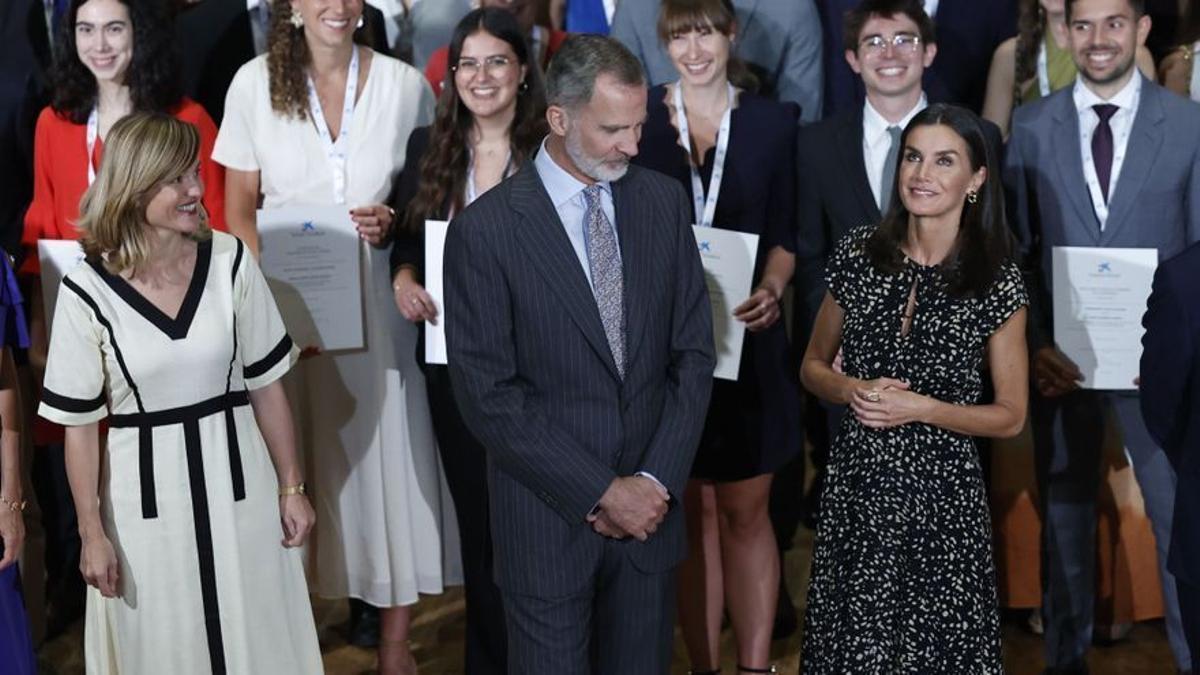 Felipe VI y la Reina Letizia, en la entrega de las becas de la Fundación La Caixa.