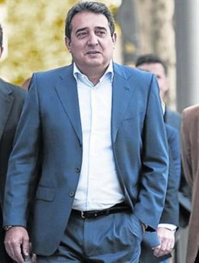 Bustos cobró casi 1.300 euros al mes de dietas bajo sospecha