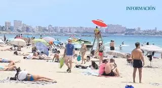 La provincia de Alicante blinda sus playas... un mes después de arrancar la temporada de baño