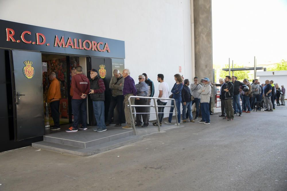 Los mallorquinistas compran su entrada para el partido contra el Mirandés