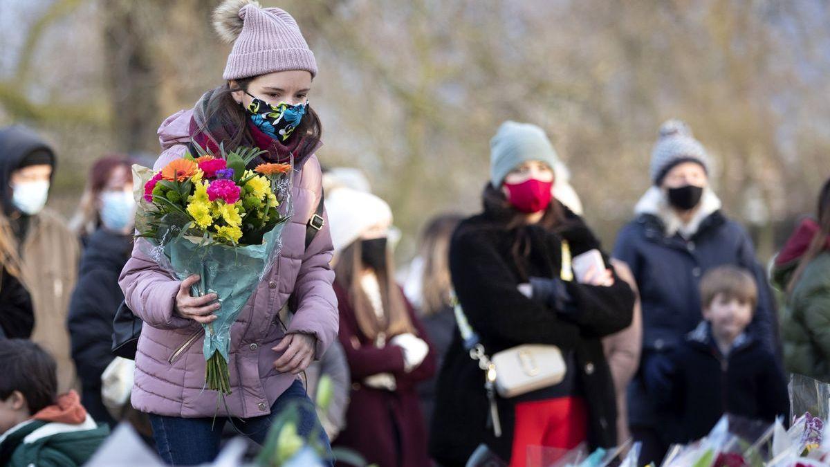 Las mujeres desafían las prohibiciones en el Reino Unido para protestar por el asesinato de Sarah Everard