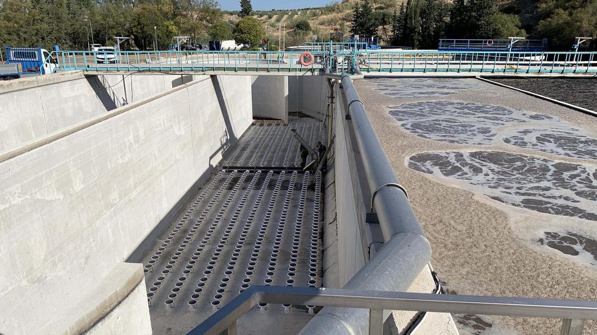 Los agricultores de Miragenil podrán regar con agua de la depuradora de la localidad.