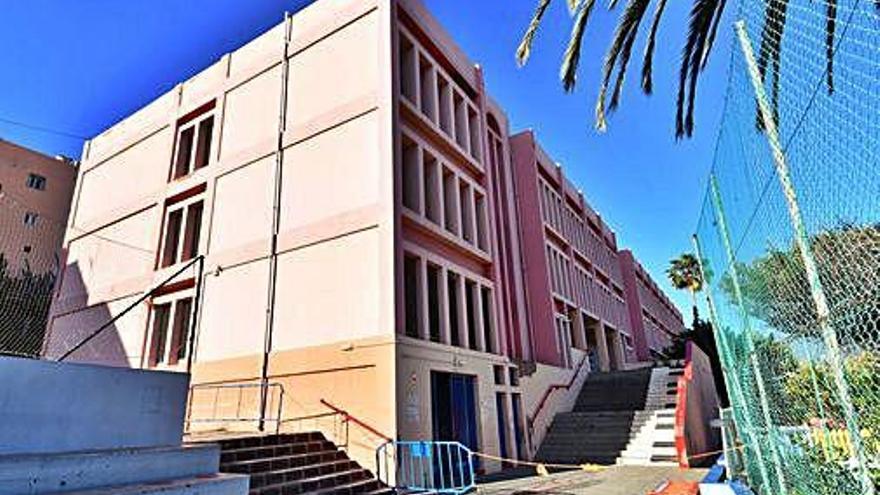 Telde declara la emergencia para rehabilitar el colegio Esteban Navarro de El Calero