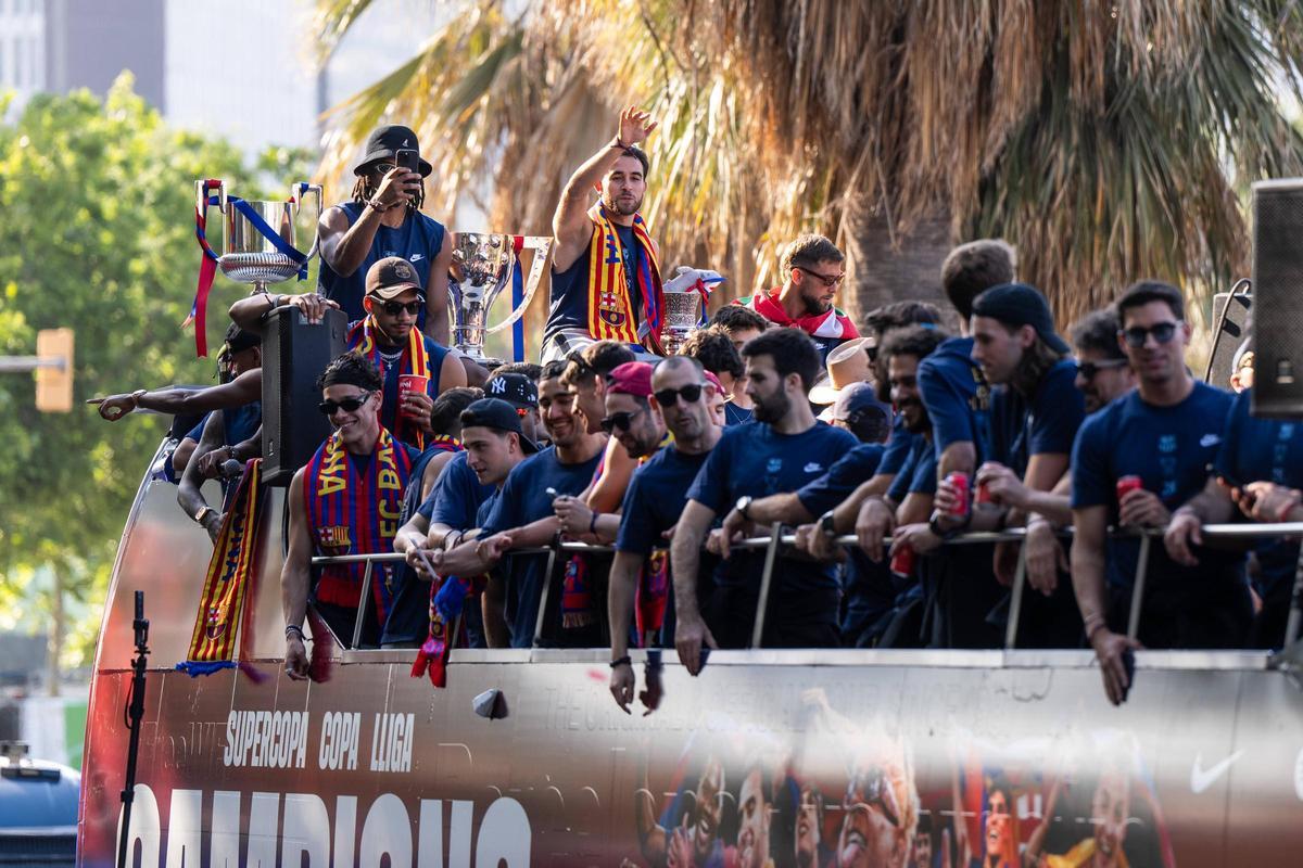 La rúa del Barça por las calles de Barcelona La rúa del Barça por las calles de Barcelona