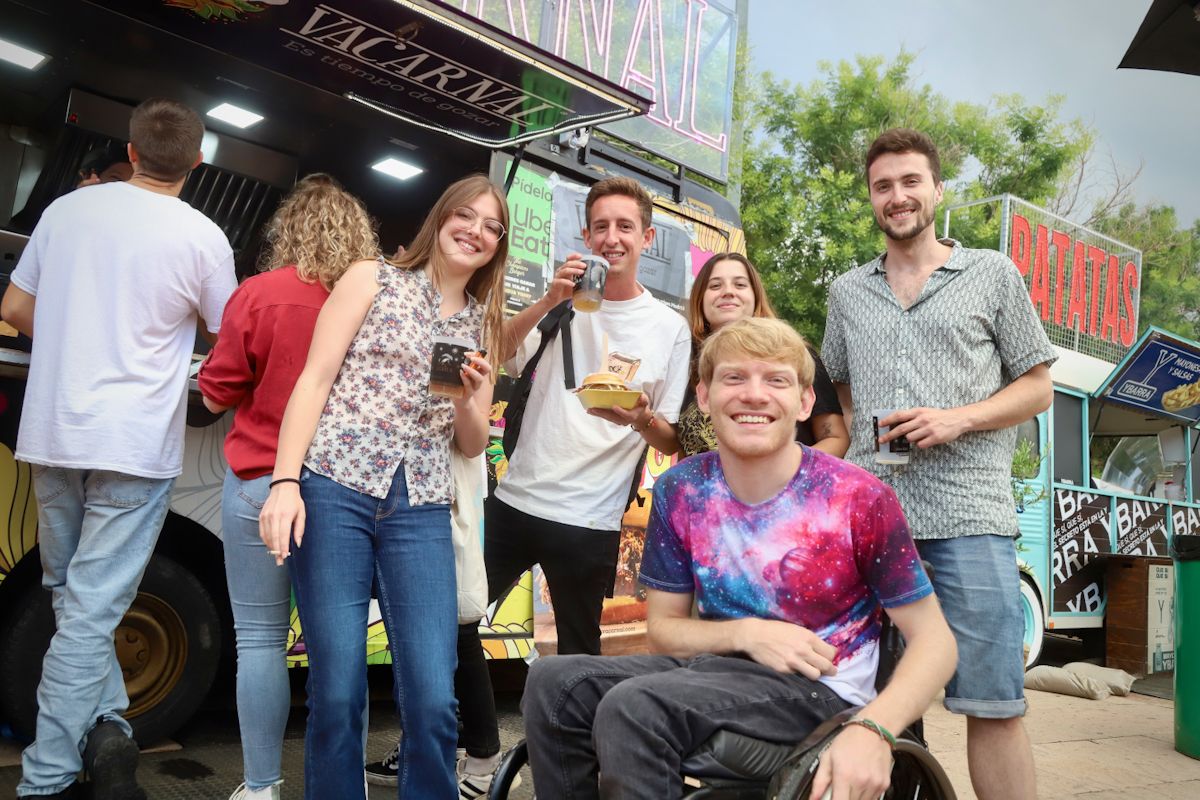 Los cordobeses llenan The Champions Burger