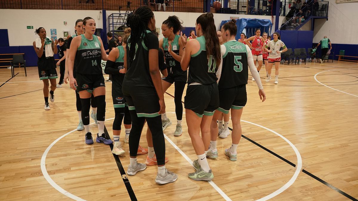 El CAB Estepona se mantiene segundo de la Liga Femenina Challenge.