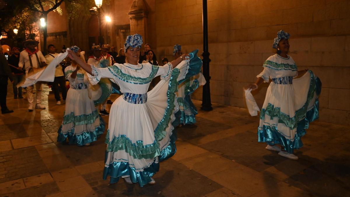 Así ha sido el desfile por el Día de la Hispanidad en Castelló