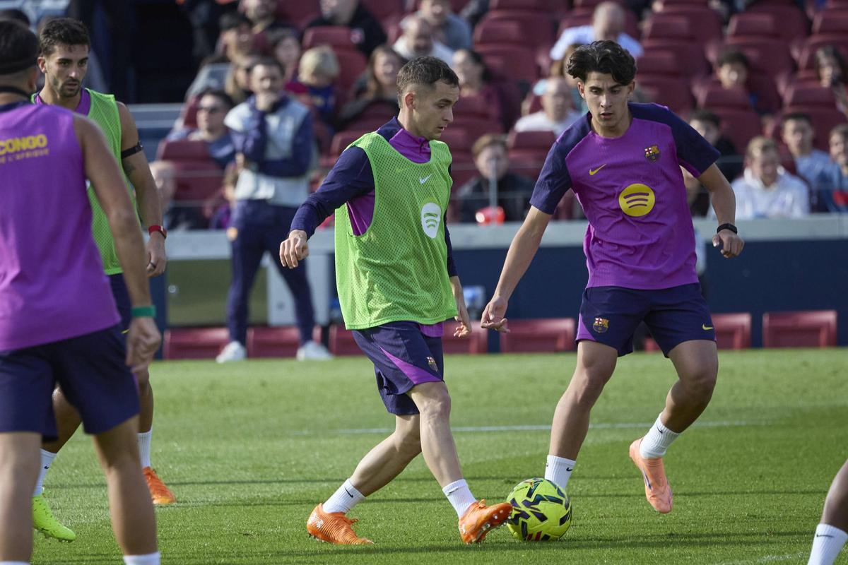 Toni Fernández se estrenó en el nuevo Spotify Camp Nou en el primer entrenamiento del Barça en este recinto