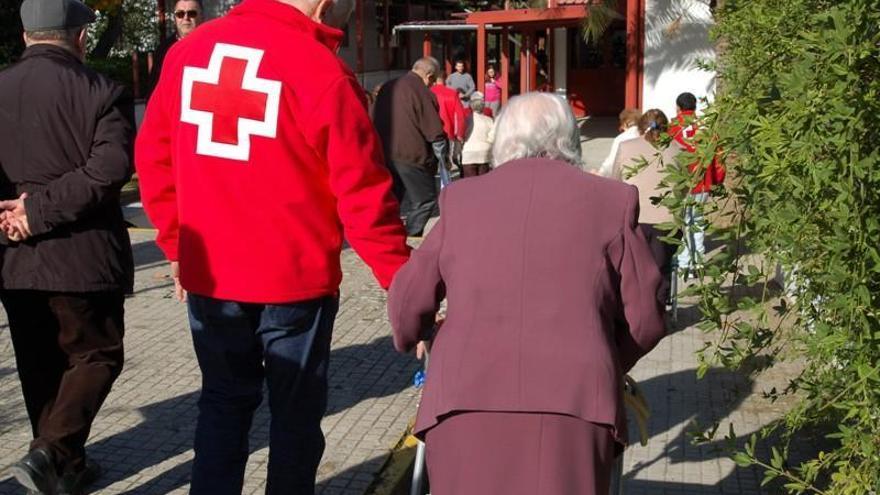 Cruz Roja acompaña a votar este domingo a mayores de Córdoba, Montilla e Hinojosa