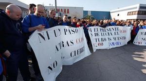 400 persones veuen perillar el seu lloc de treball.