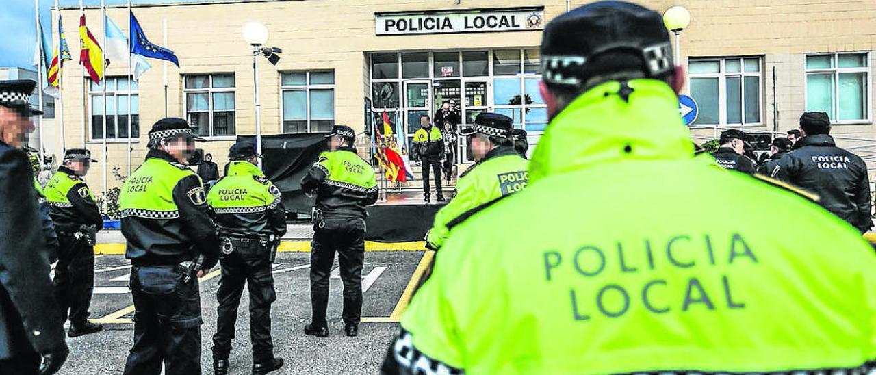 Celebración del aniversario de la Policía, a la que no acudió el intendente principal ni el intendente.