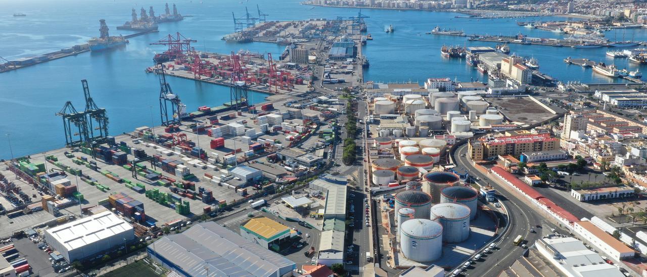 Imagen aérea del Puerto de Las Palmas.