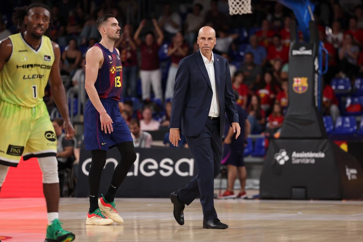 A Peñarroya no le gustó la primera mitad de su equipo y todavía menos los últimos minutos con muy mala defensa