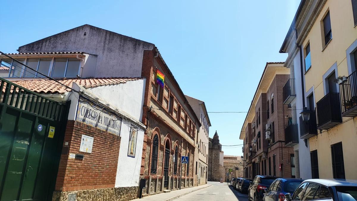Aparece vandalizado por segunda vez en un mes un mural LGTBI en Talavera (Toledo)