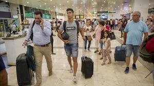 Marco Asensio, el jove jugador del Madrid, a l’arribar ahir a Barcelona.