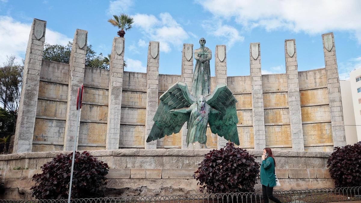 Monumento a Franco situado en la avenida de Anaga, en el municipio de Santa Cruz de Tenerife.