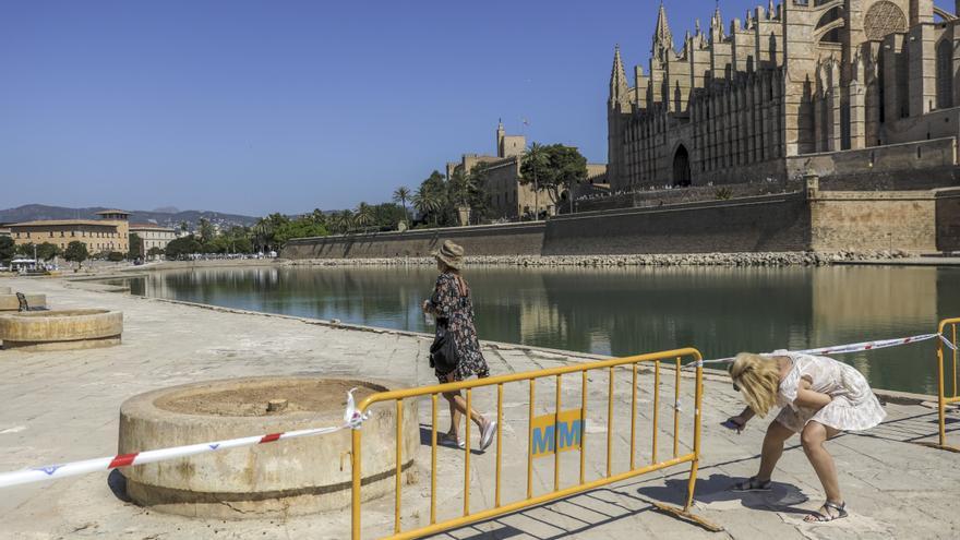 Iniciada la restauración del Parc de la Mar con el cerramiento de la zona de obras