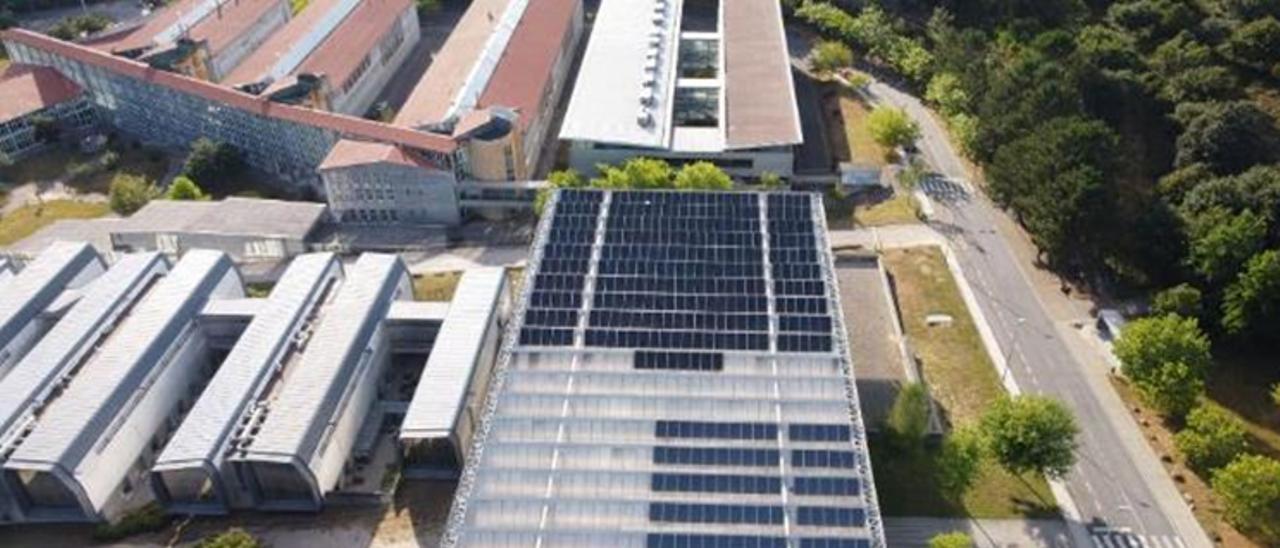 Paneles fotovoltaicos en el campus de Vigo.