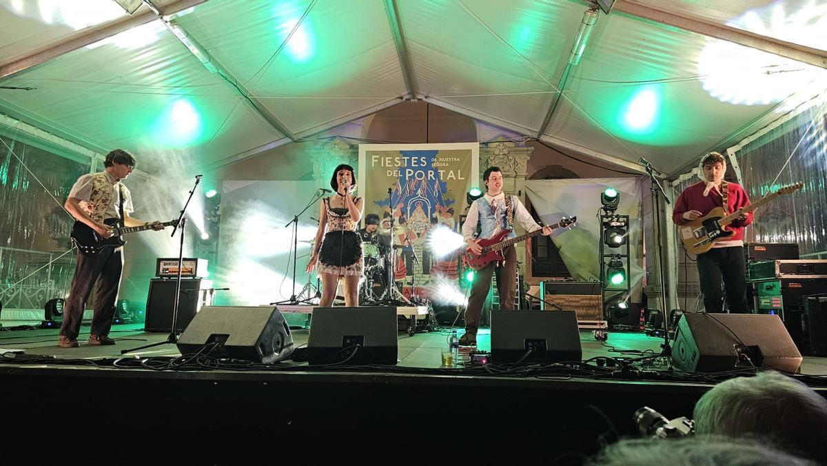 "Axolotes mexicanos", durante su concierto en Villaviciosa.
