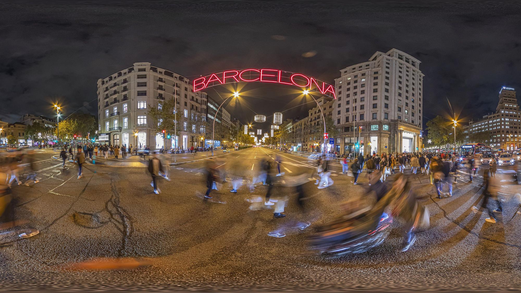 En imágenes: así brilla el alumbrado navideño de Barcelona