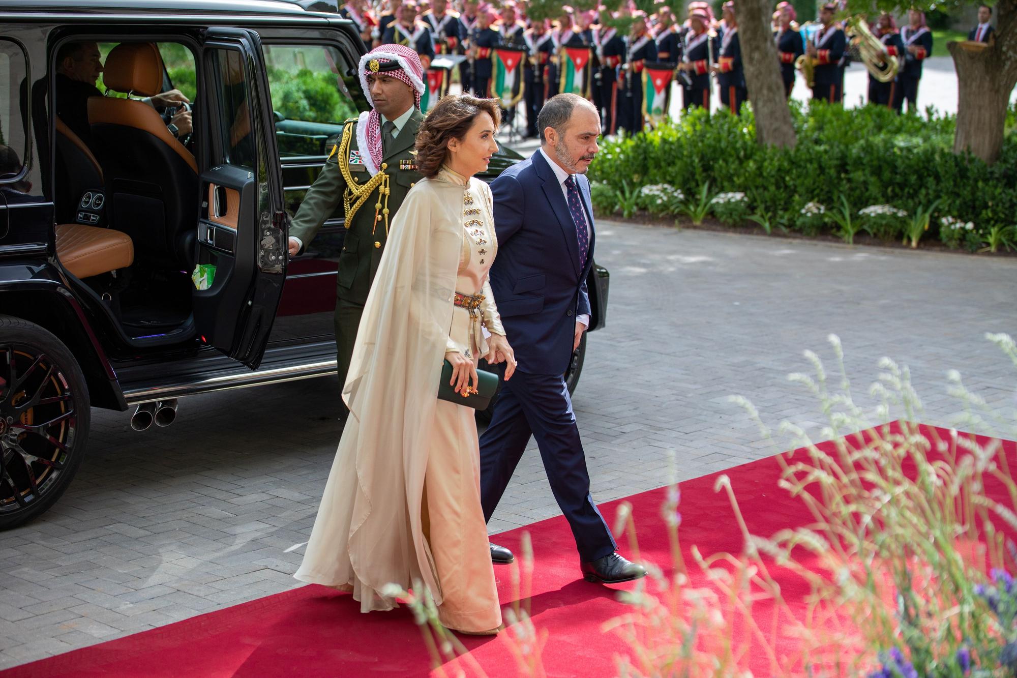 En imágenes: cita real y nupcial en Jordania, con presencia de Juan Carlos I y la reina Sofía