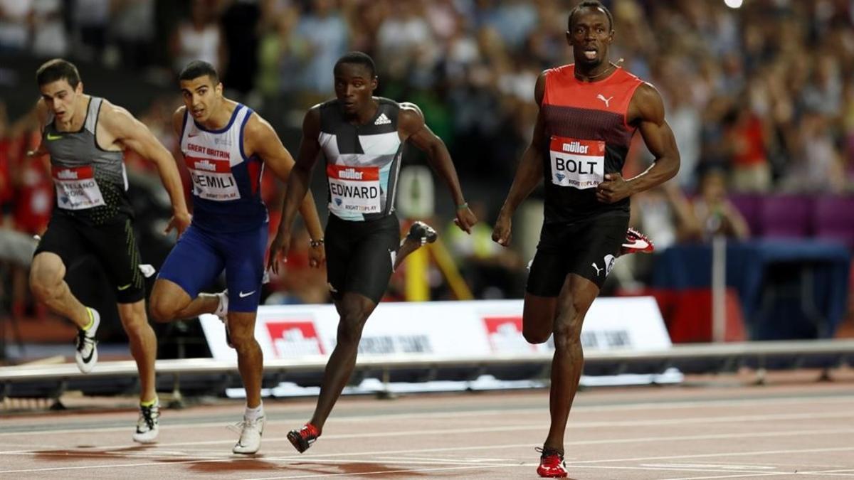 Bolt gana los 200 metros por delante de Edward, Gemili y, al fondo, el español Bruno Hortelano, cuarto.