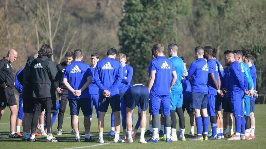 Los futbolistas azules.