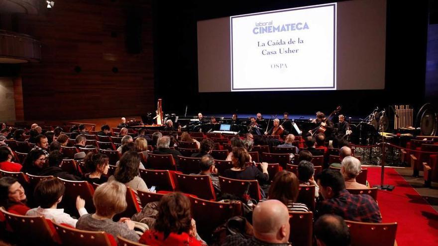 Música en directo para ver &quot;La caída de la casa Usher&quot;