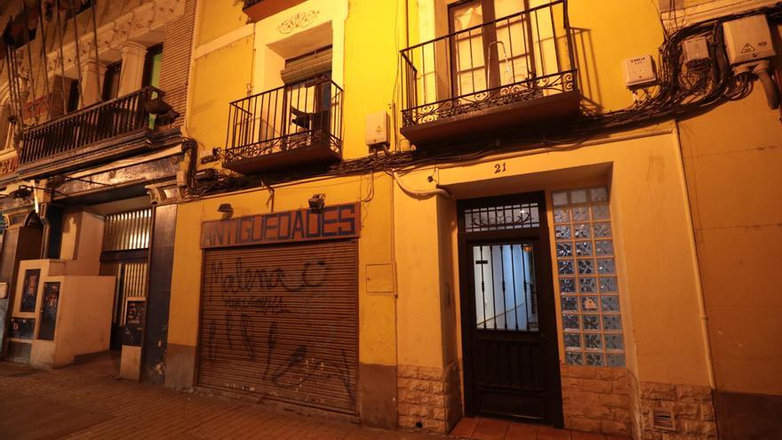 Desalojado un edificio de la calle San Pablo de Zaragoza por riesgo de derrumbe